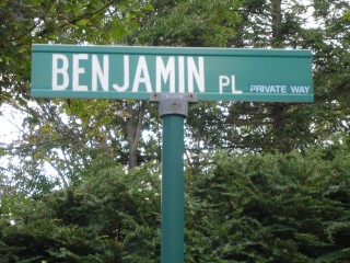 Benjamin Pl at Newton St Sign