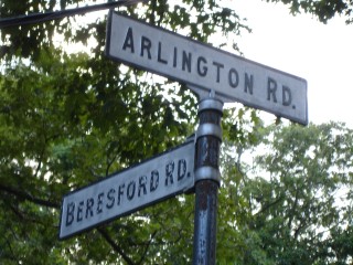 Beresford Rd at Arlington Rd Sign
